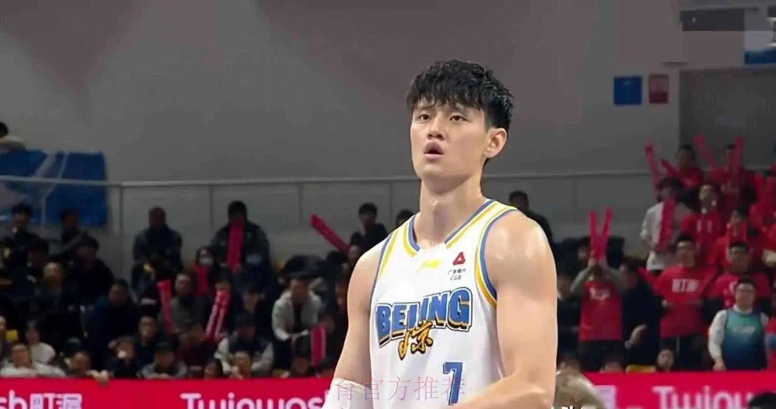 杰曼晒自己与小宝宝合影庆祝战胜宁波,全场砍下23分6助2断 杰曼晒自己与小宝宝合影庆祝战胜宁波,全场砍下23分6助2断