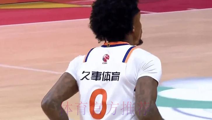 怀特塞德妙传 古德温超远三分命中 怀特塞德妙传 古德温超远三分命中